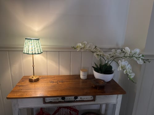 Customer photo review of Ivy Scallop Shade & Gold Base - USB Table Lamp
