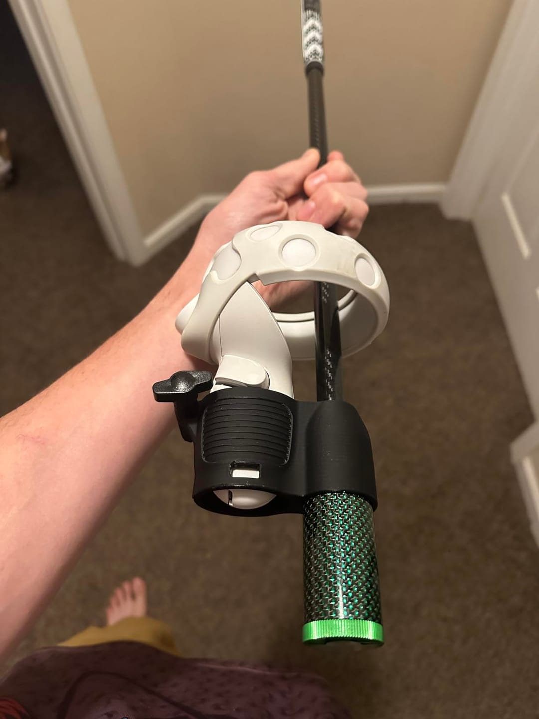 Customer photo review of DriVR Elite -  Adjustable VR Weighted Golf Club Handle Accessory - Compatible with Quest 2, 3/3s, and Pro