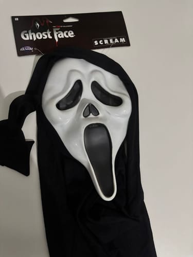 Customer photo review of Máscara Ghost Face® Clássica - Original Fun World