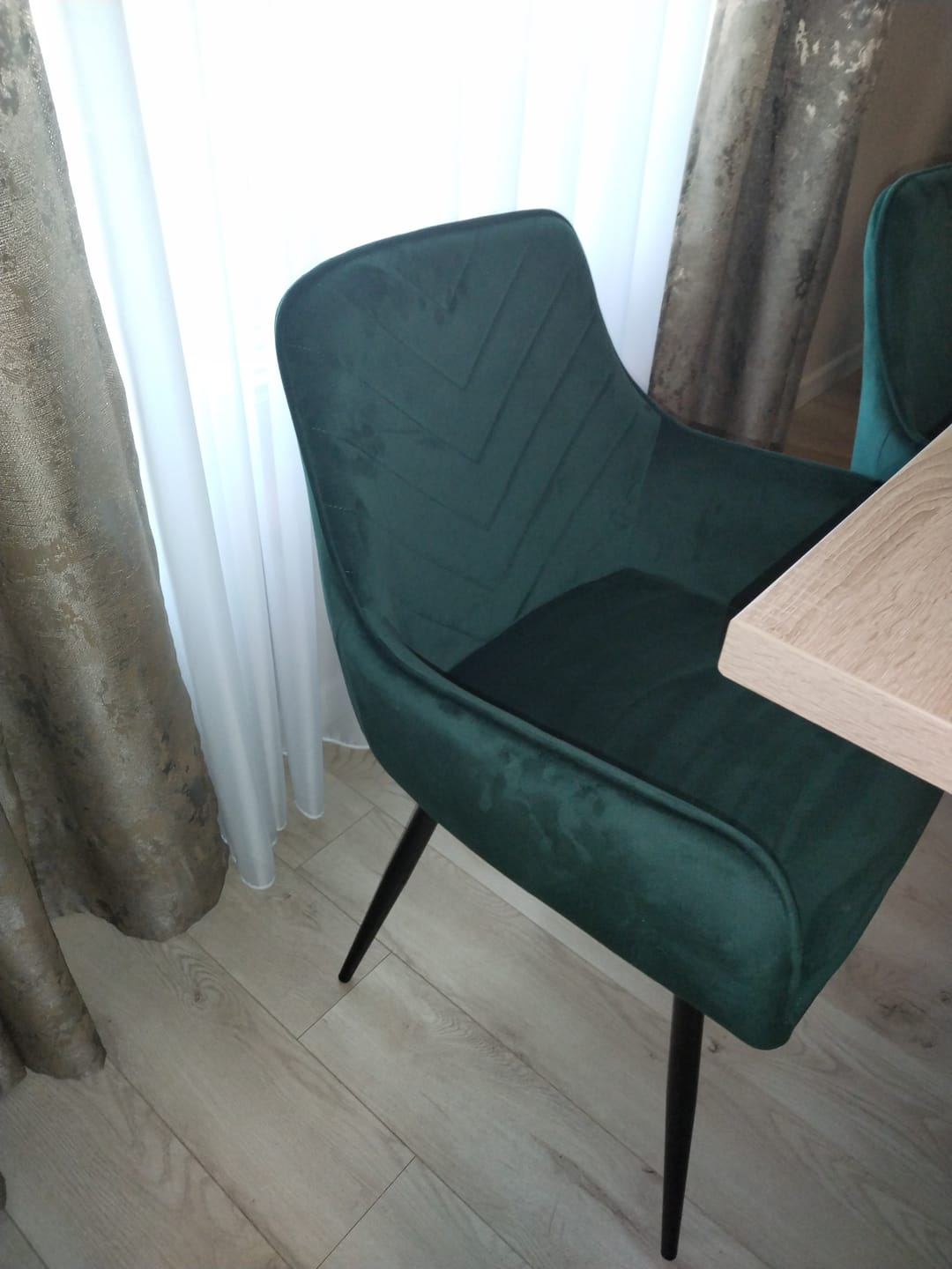 Customer photo review of Scaun FIG, verde/negru, stofa catifelata/metal, 57x47x85 cm