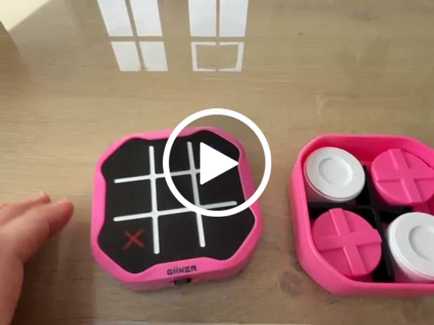 Customer video review of GiiKER Tic-Tac-Toe Bolt
