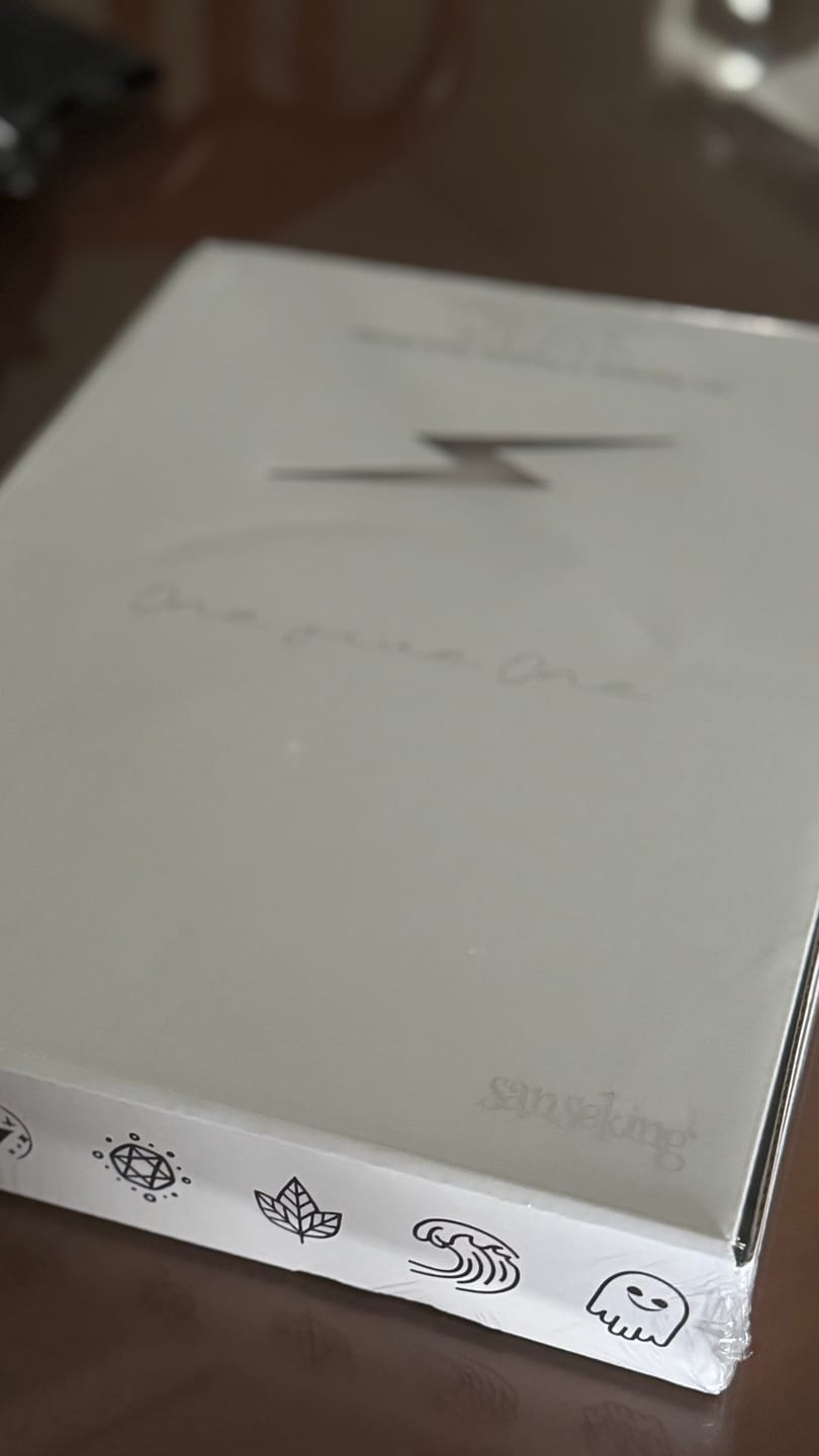 Customer photo review of Pokémon 151 Binders  Pink 6978093720737