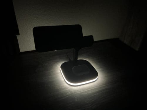 Customer photo review of 5-in-1 Magnetic Wireless Charger Stand for iPhone, Apple Watch, and AirPods