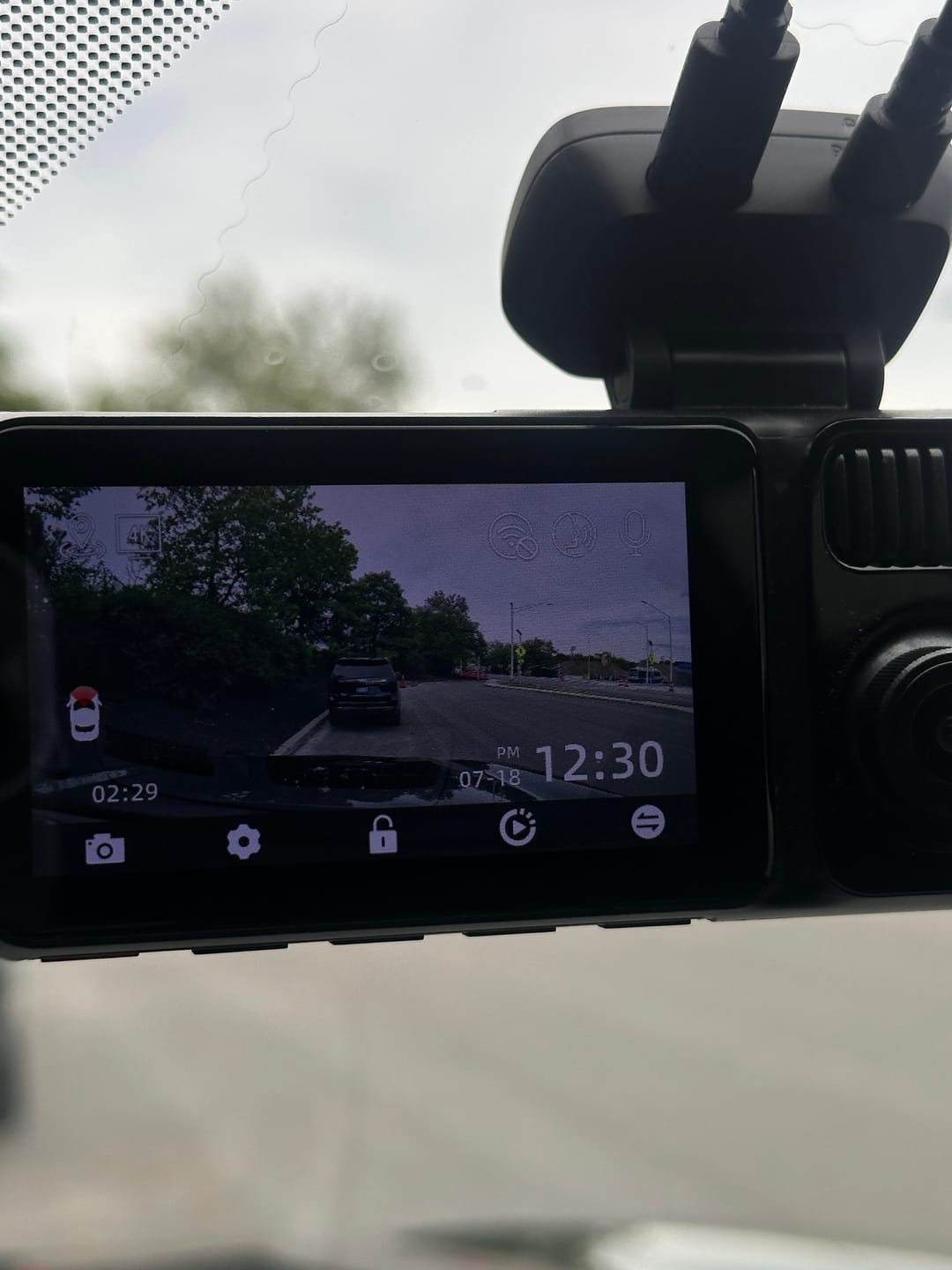 Customer photo review of REDTIGER F17 Elite 4K 3 Channel Dash Cam Sony STARVIS 2 Dual HDR WIFI 6 Full Night Color