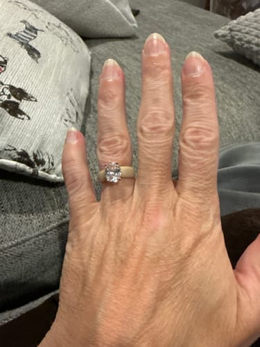 Customer photo review of Silicone Ring – 11×8 mm Oval Cut CZ | Patent-Pending Design