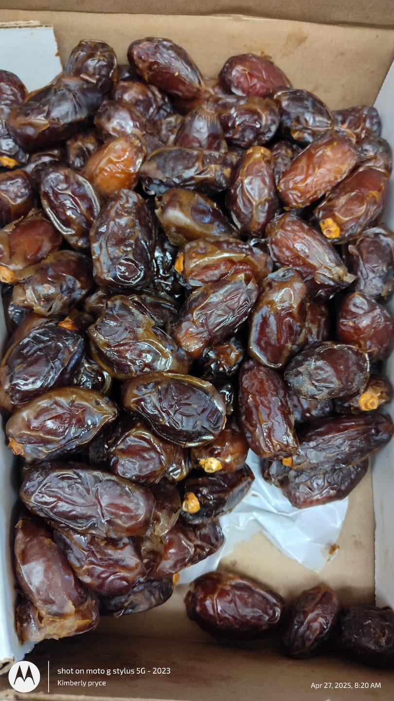 Customer photo review of Organic Medjool Cooking Dates Box