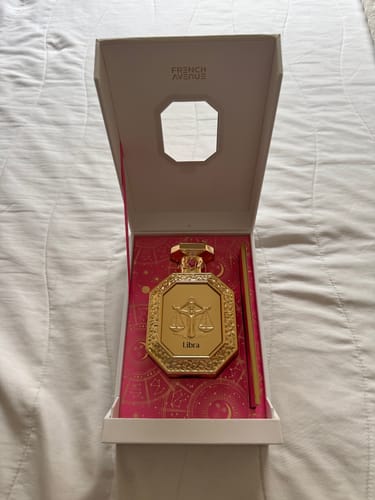 Reseña con foto de un cliente sobre Perfume Genesis Libra 90 ml EDP