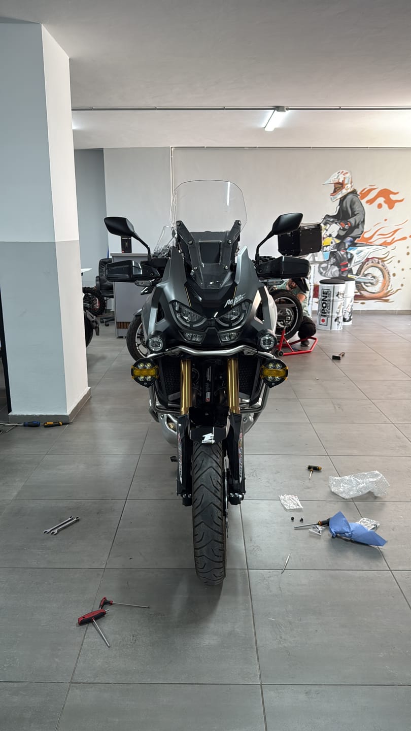 Customer photo review of CANsmart™ Controller GEN II - Honda Africa Twin 1100 (CRF1100L)