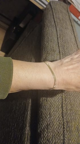 Customer photo review of Essentials Bracelet