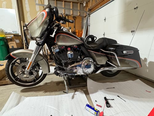 Customer photo review of HR3 Black Honeycomb Fade Complete Body Fairing Kit For Harley Ultra Limited  FLHTK 14-23