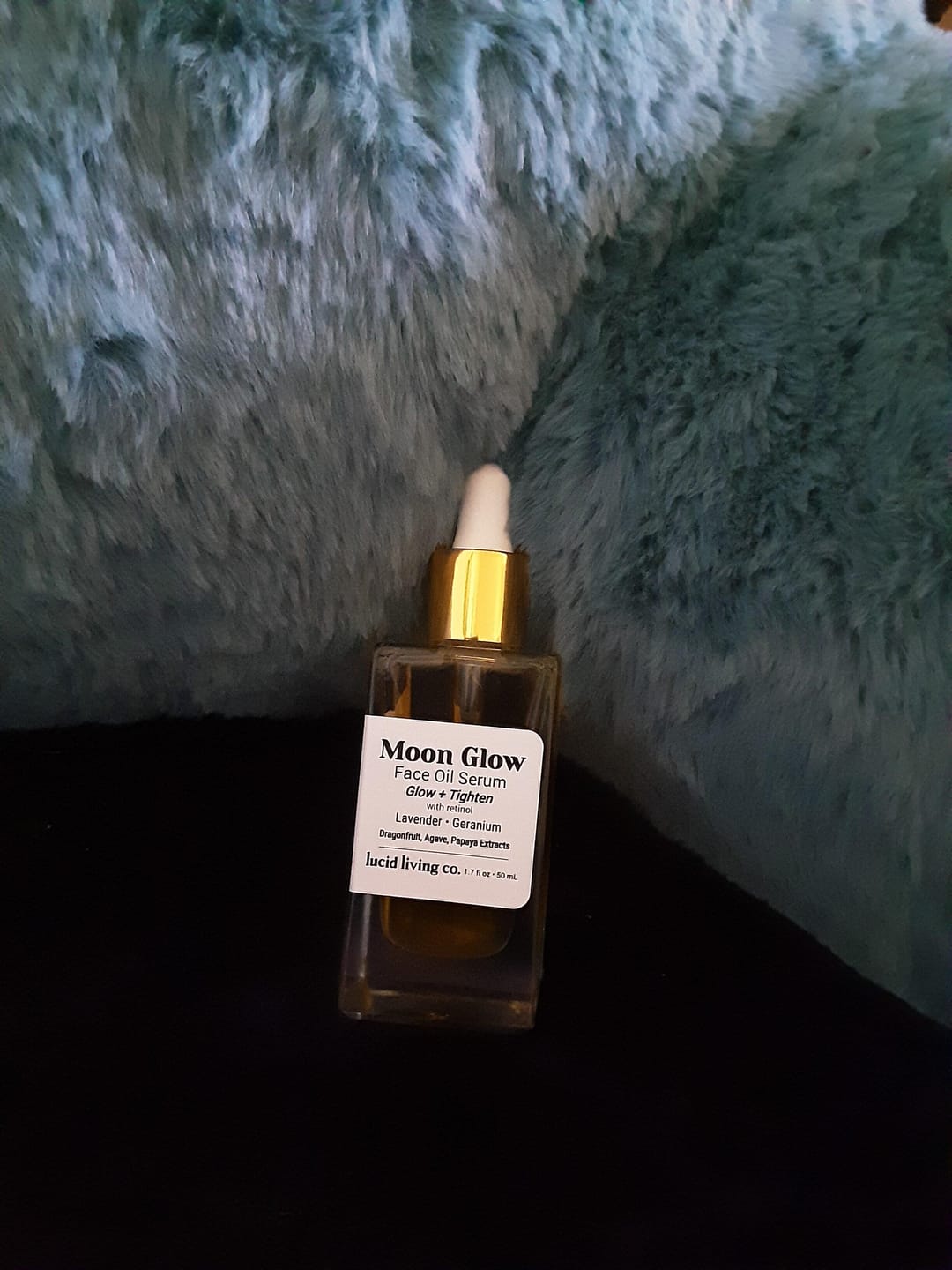 Customer photo review of Moon Glow Face Oil Serum