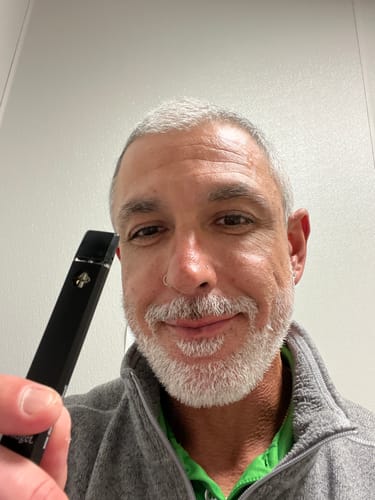 Customer photo review of 1 Gram Delta-8 THC Full Spectrum Vape Pen | NYC Diesel - Sativa