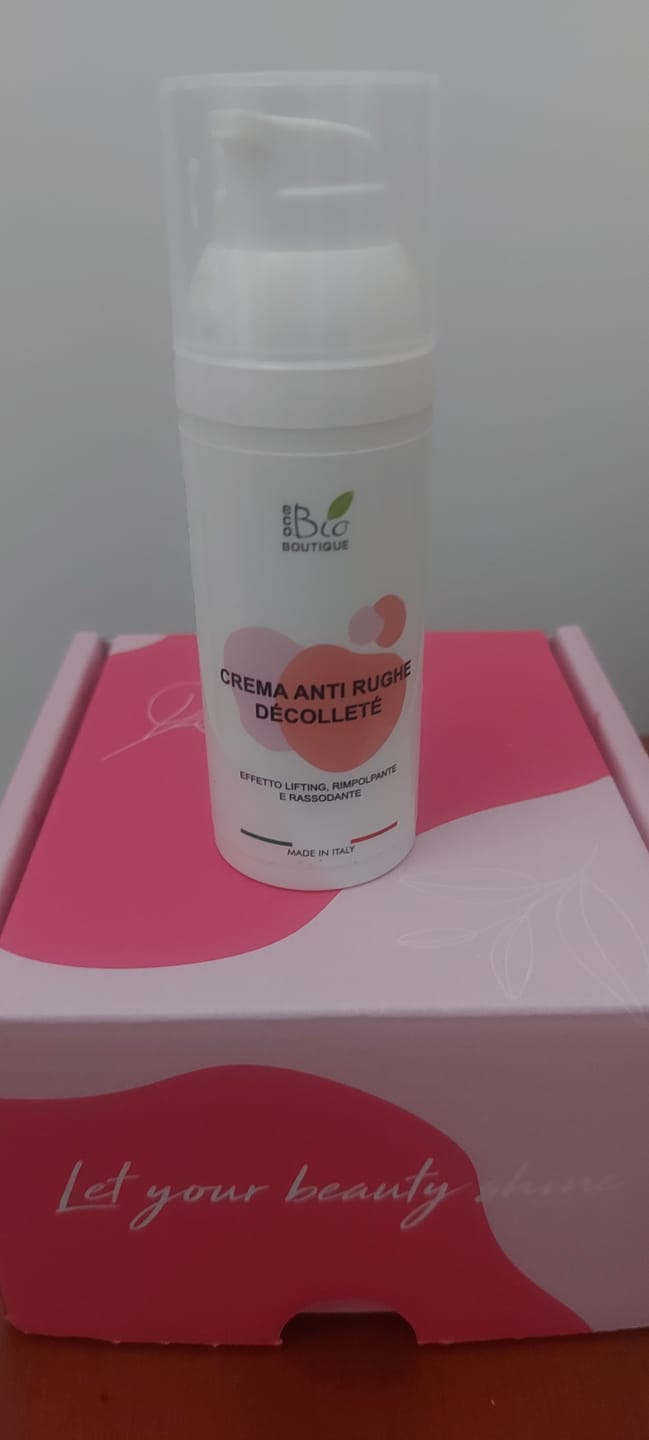 Customer photo review of Crema Anti Rughe Décolleté