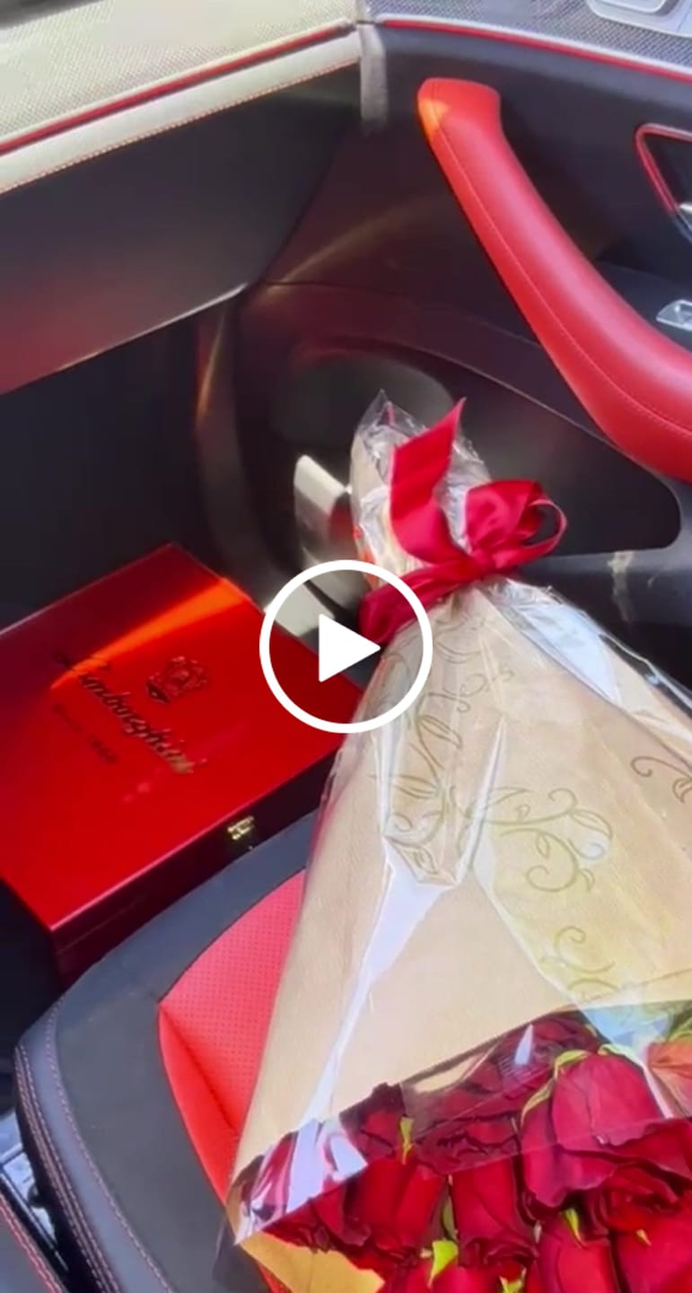Customer video review of Lamborghini LUXE Red Collection with Gift Set
