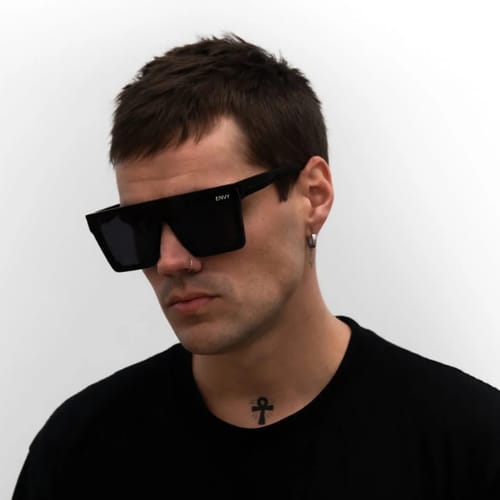 Customer photo review of Blade Black