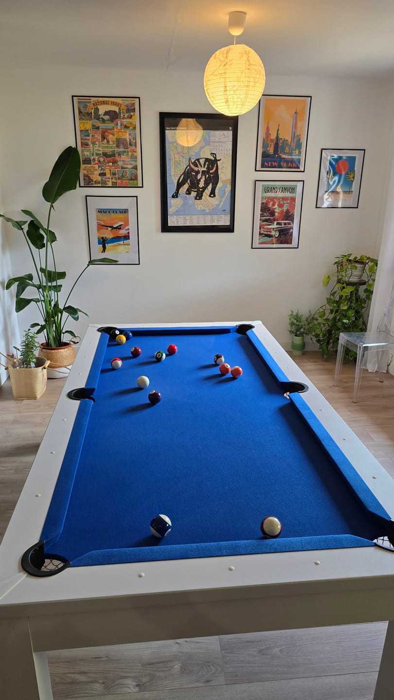 Customer photo review of Table à manger convertible en billard blanc - 7FT