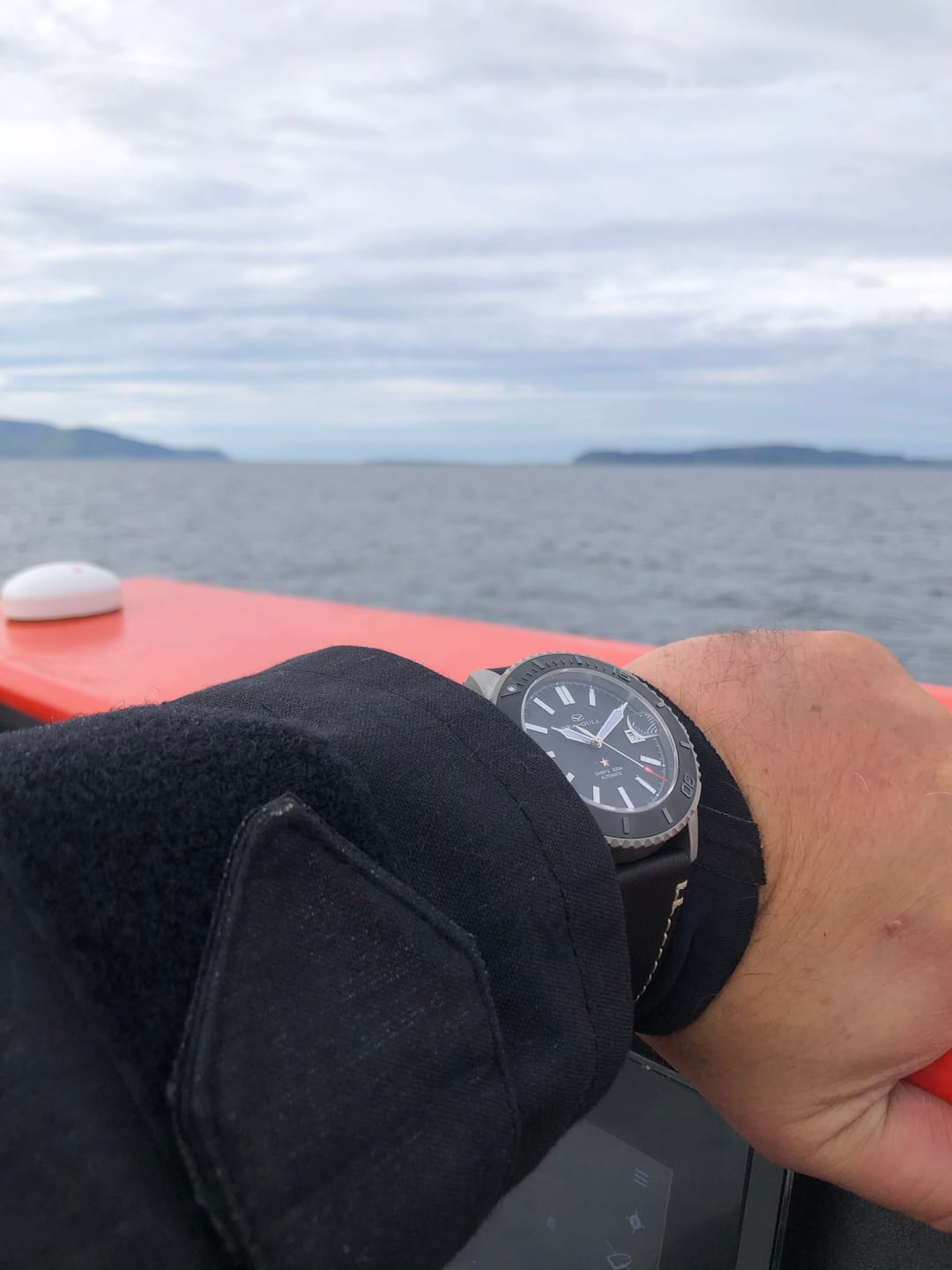 Customer photo review of Ocean Series | Titanium Sand Ceramic Bezel | 300m Waterproof | Luminous | 43.5mm