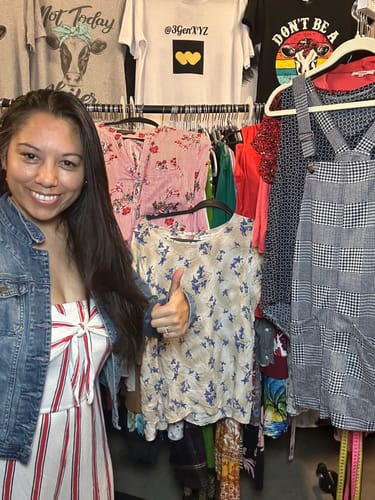 Customer photo review of 100lbs Women's Basic Mix by Pound (Deal Zone 30% OFF)