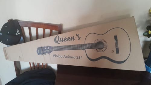 Customer photo review of Violão Musical Para Iniciantes Acústico Queen's Preto Cordas de Nylon
