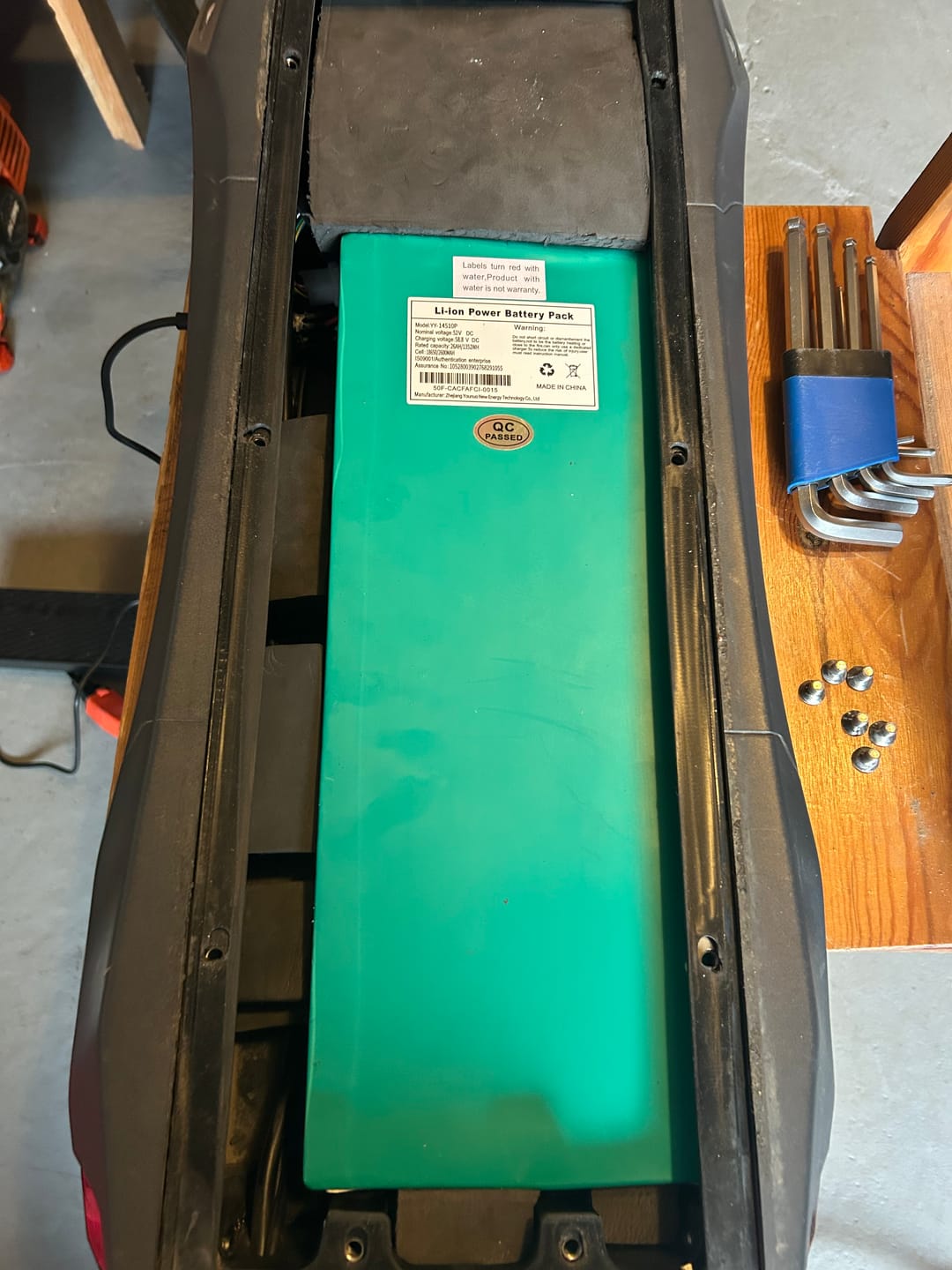 Customer photo review of NANROBOT N6 Replacement Battery
