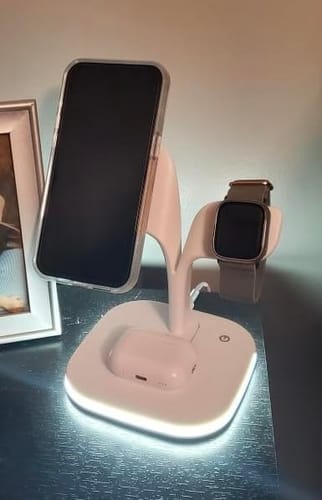 Customer photo review of 5-in-1 Magnetic Wireless Charger Stand for iPhone, Apple Watch, and AirPods