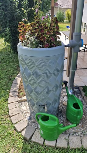 Customer photo review of YourCasa Regentonne 240 Liter [Seabreeze Flower] - Nachhaltige Bewässerung im Garten