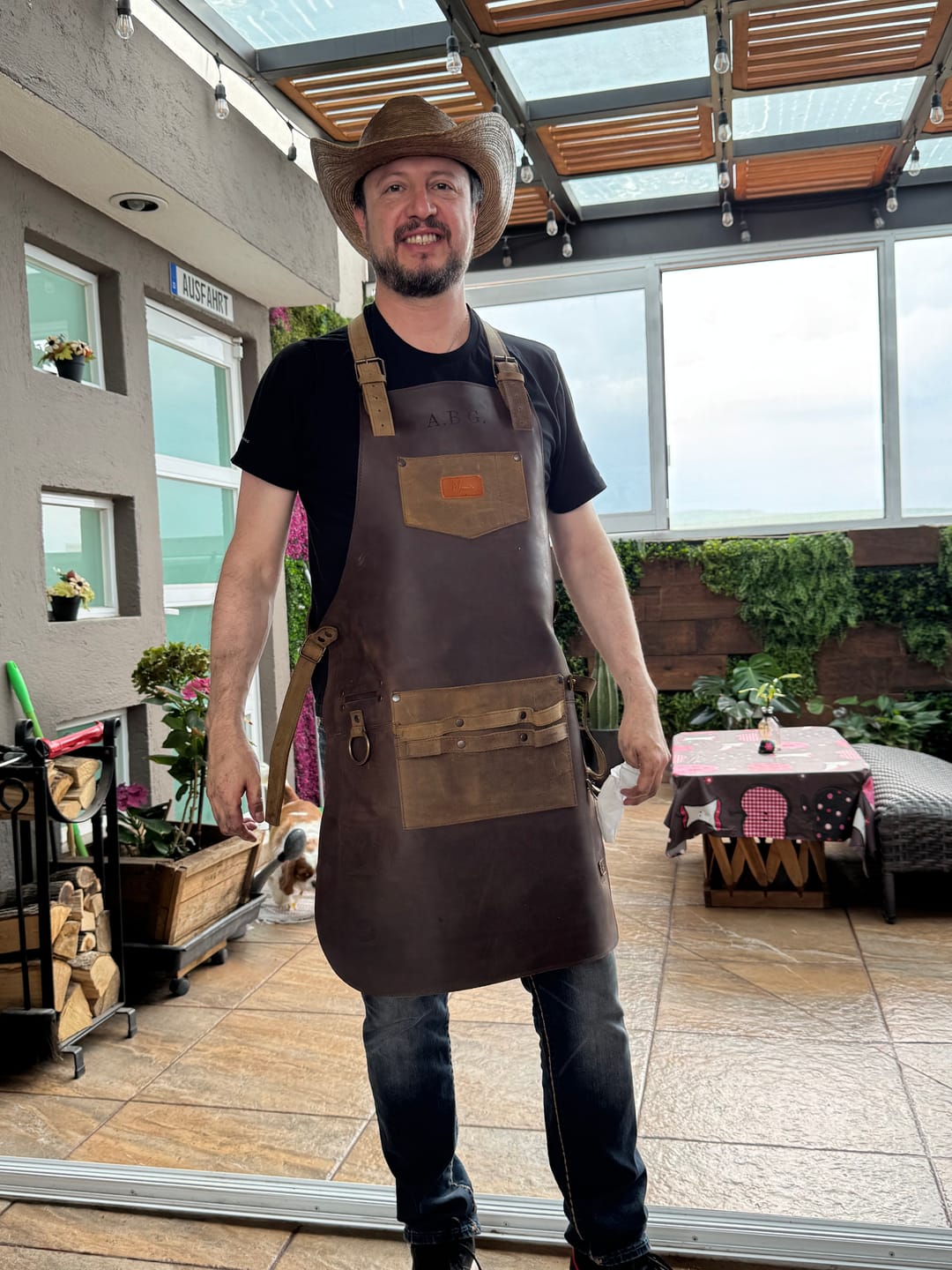 Customer photo review of Mandil Parrillero T-Bone 100% Piel + Kit Parrillero