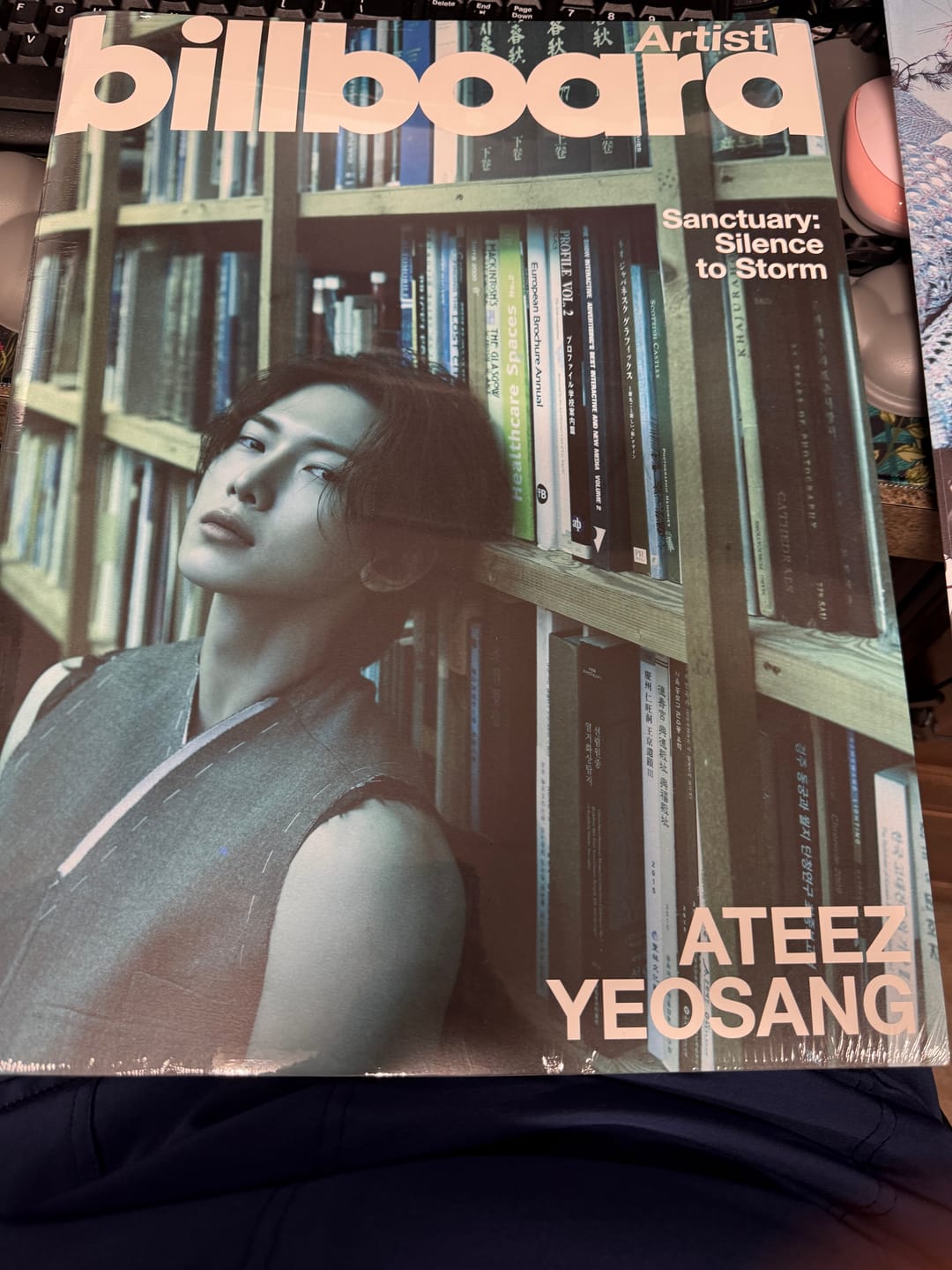 Customer photo review of ATEEZ - BILLBOARD ARTIST : ATEEZ EDITION MAGAZINE