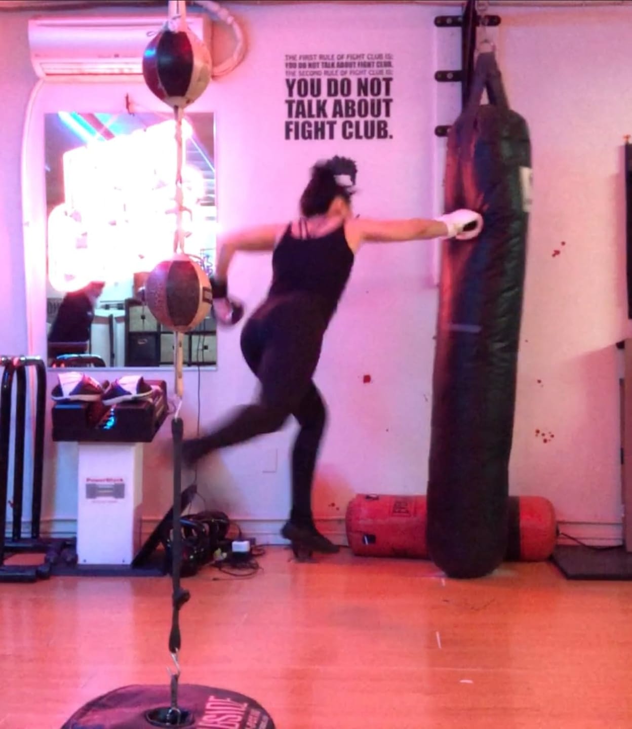 Customer photo review of Ultimate Boxing Gloves - Boxing Mitts for Meta Quest, Quest 2, Quest 3/3s, Quest Pro, Oculus Rift S, and Valve Index