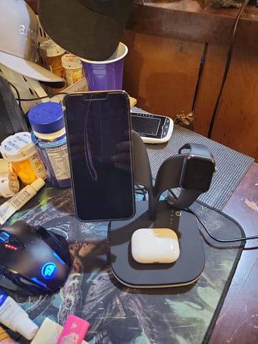 Customer photo review of 5-in-1 Magnetic Wireless Charger Stand for iPhone, Apple Watch, and AirPods