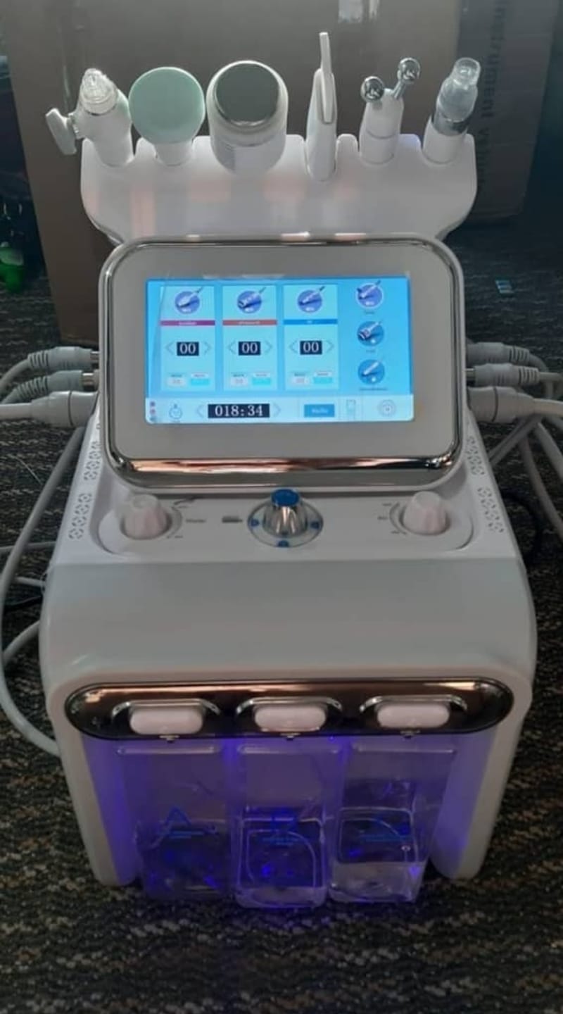 Customer photo review of 4th Gen Hydro Dermabrasion Facial Machine 6 in 1