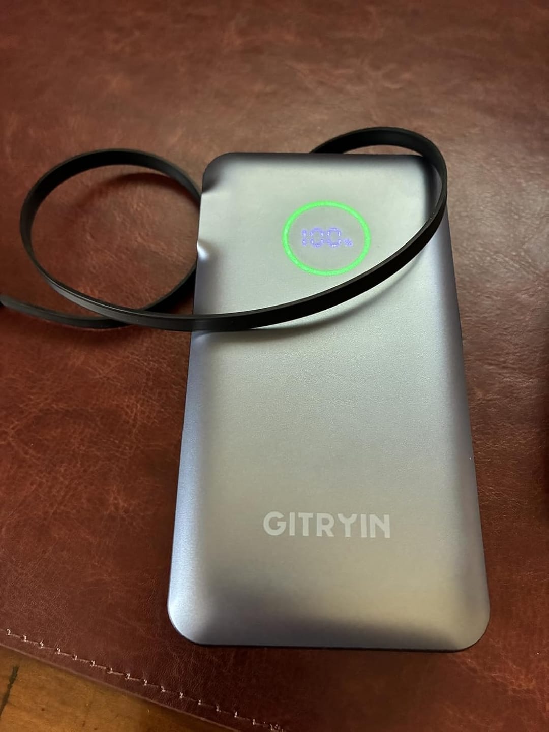 Customer photo review of Gitryin Retractable Power Bank for 3C Devices