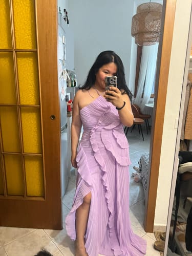 Shopper wearing The Fusie