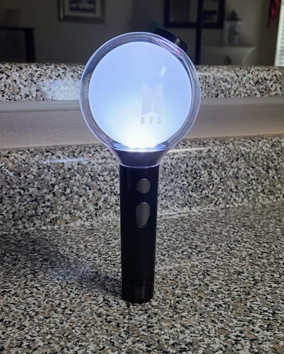 Customer photo review of BTS - OFFICIAL LIGHT STICK MAP OF THE SOUL Special Edition
