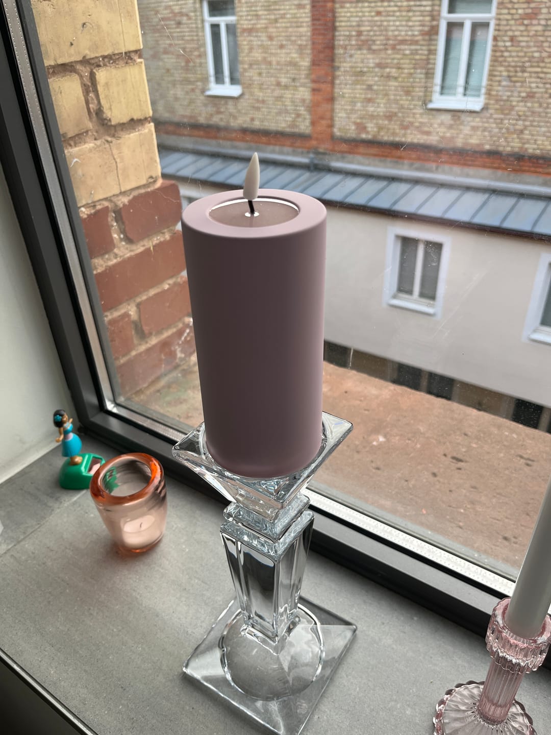 Customer photo review of Udendørs LED Bloklys Ø 7,5 x 15 cm Støvet rød