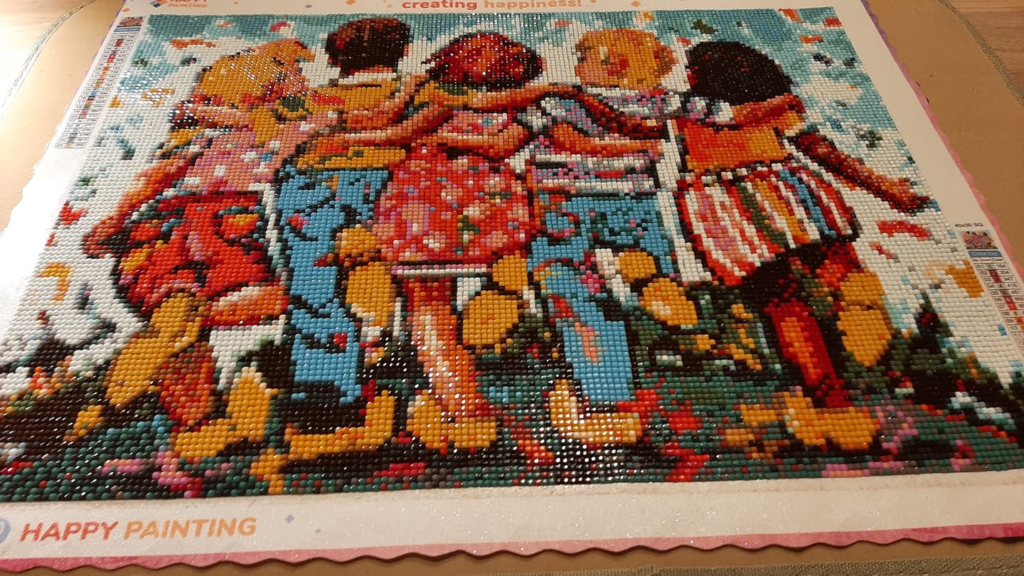 Customer photo review of Vrolijk Schilderij - Arm In Arm