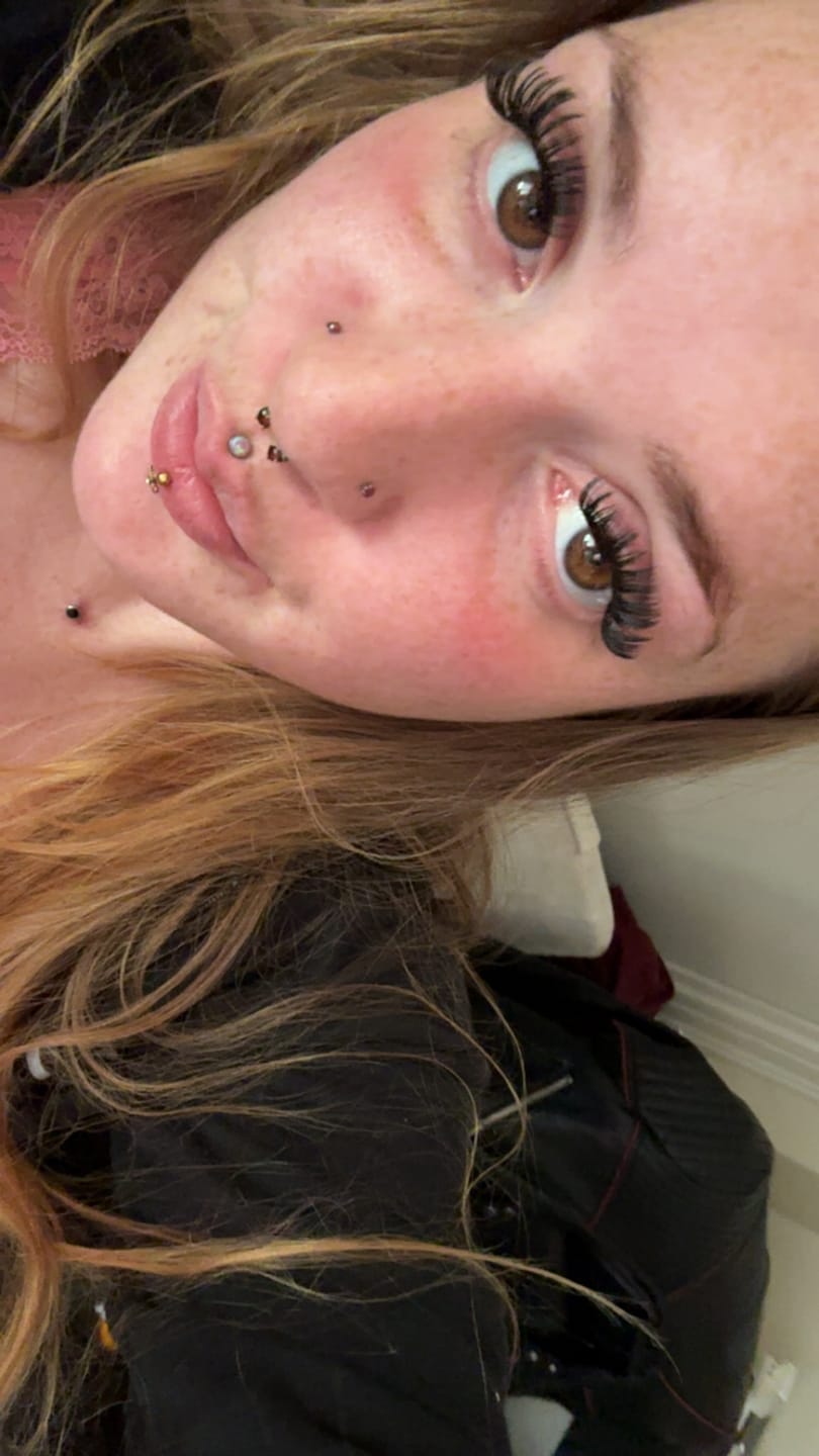 Customer photo review of Lash Bond & Seal - Black 10ml