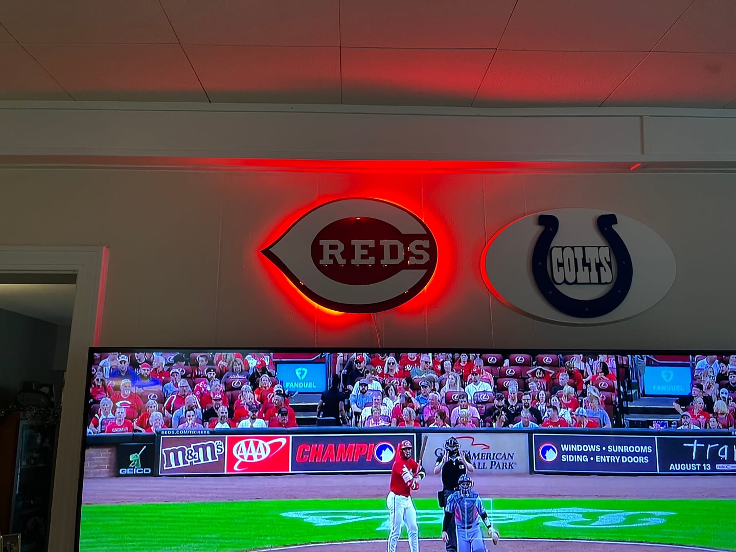 Customer photo review of Cincinnati Reds "CLASSIC C" 3D Vintage Metal Wall Art