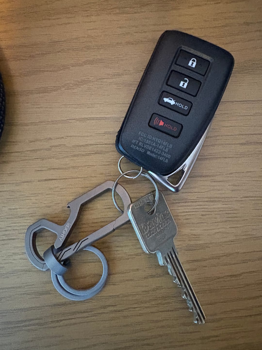 Customer photo review of 80Eighty® Titanium Keychain Clip