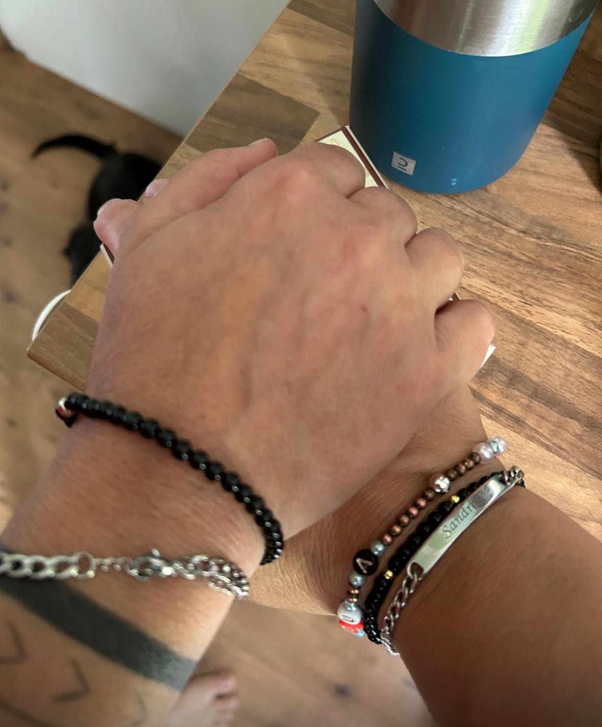 Customer photo review of Buddha Stones natürliches schwarzes Obsidian-Rauchquarz-Reinigungs-Stärke-Armband