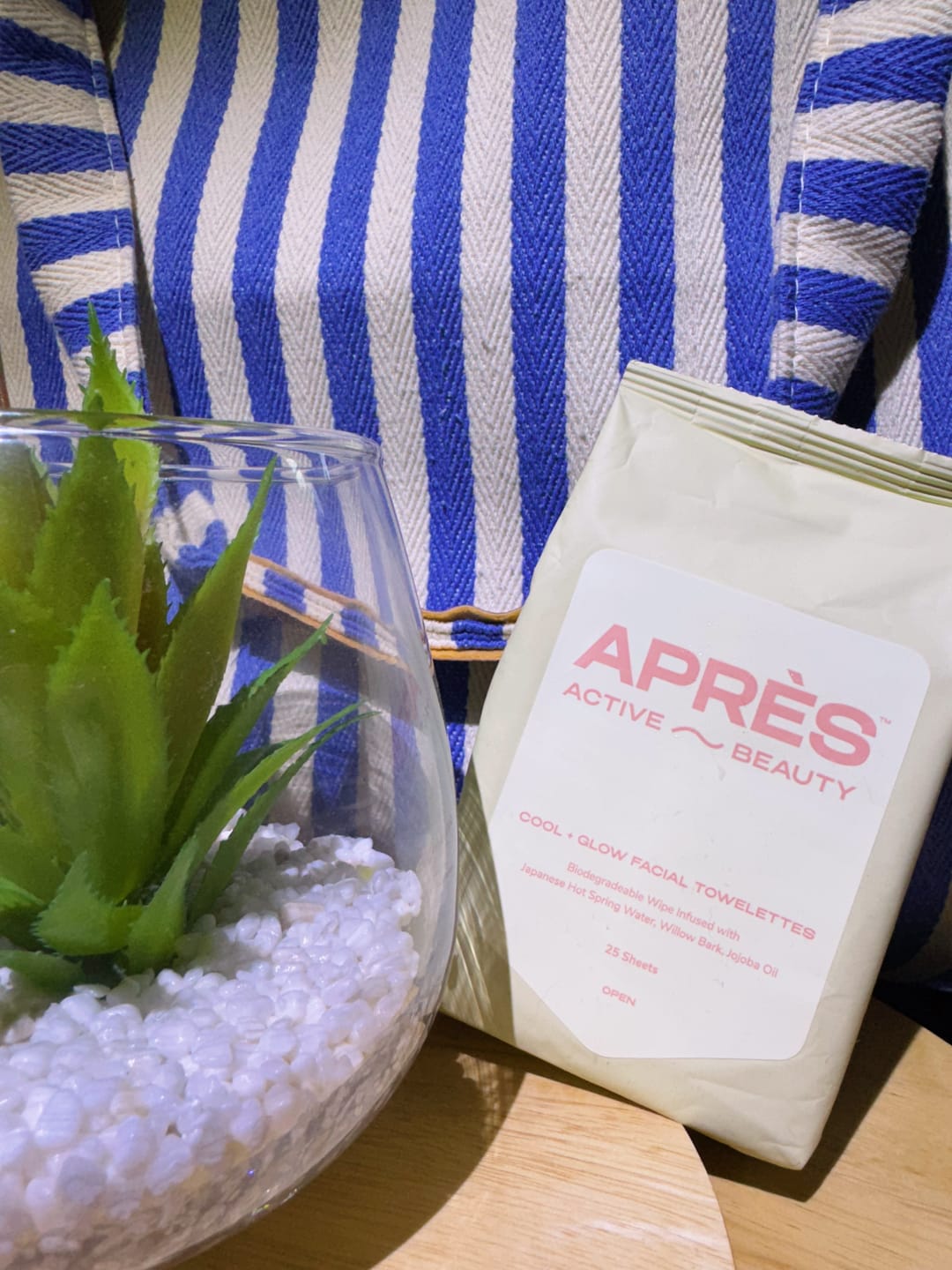 Customer photo review of Cool + Glow Facial Towelettes