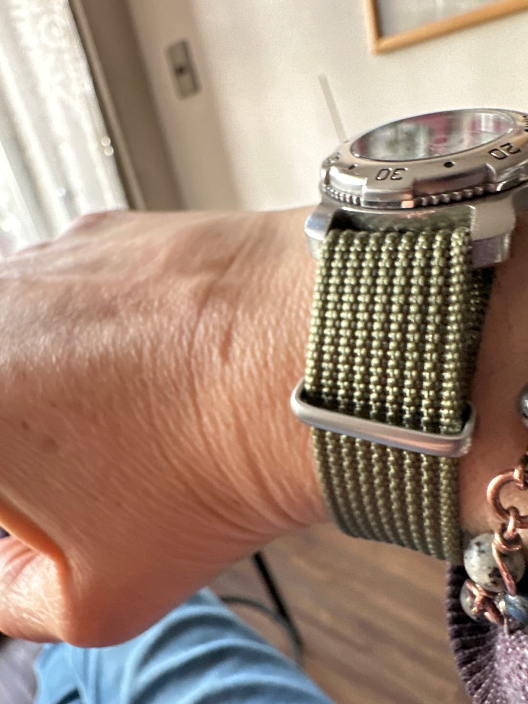 Customer photo review of Correa Nato Dando La Hora Verde