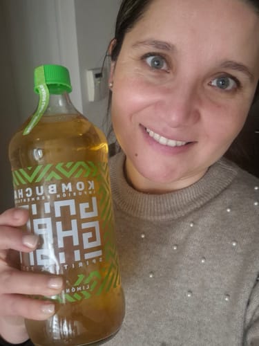 Reseña con foto de un cliente sobre CAJA MIX KOMBUCHA 1 LITRO (6 unidades)