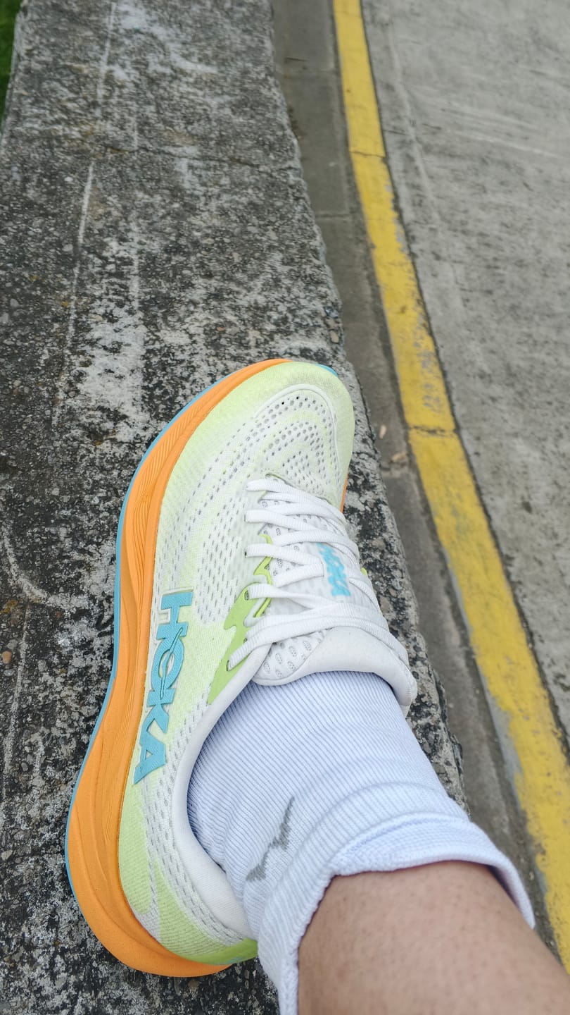 Customer photo review of Hoka One One Rincon 4 Mujer Lettuce