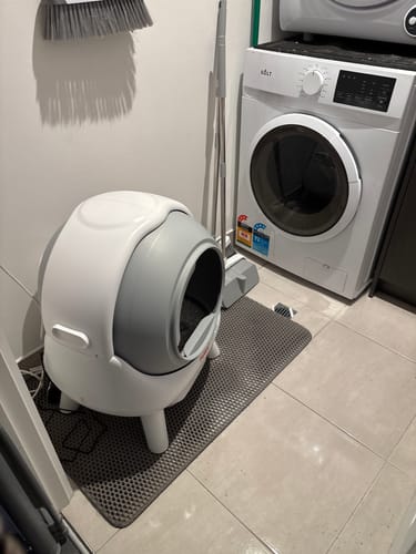 Customer photo review of PaWz AutoClean Lite Automatic Self Cleaning Cat Litter Box