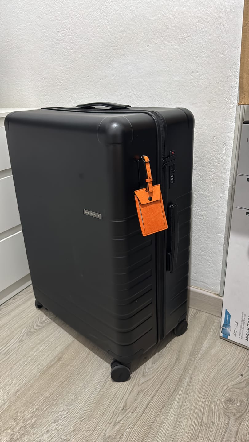 Customer photo review of Alcantara Luggage Tag