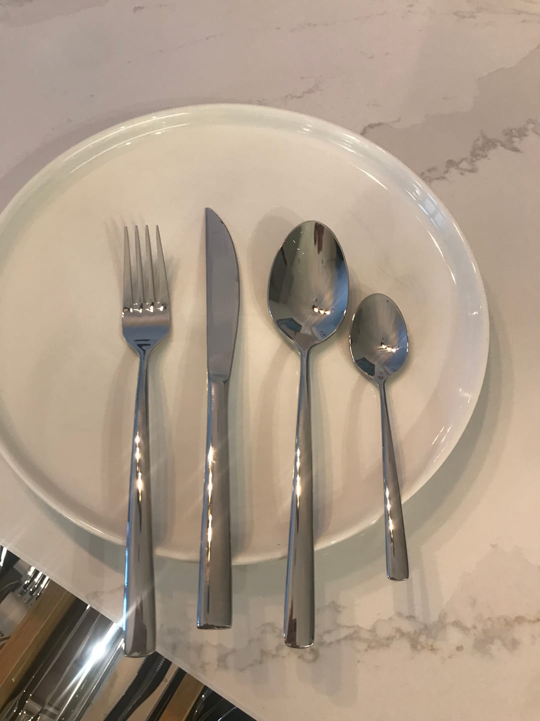 Customer photo review of Villeroy & Boch Bestekset Piemont - 18/10 RVS - 24 delig / 6 personen