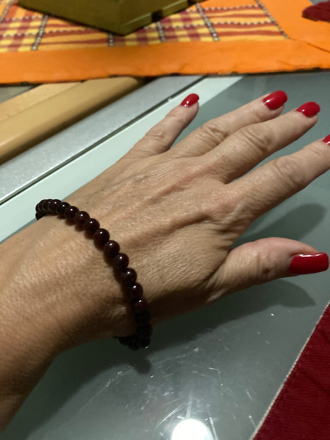 Customer photo review of Granato - Bracciale elastico in sfere naturali