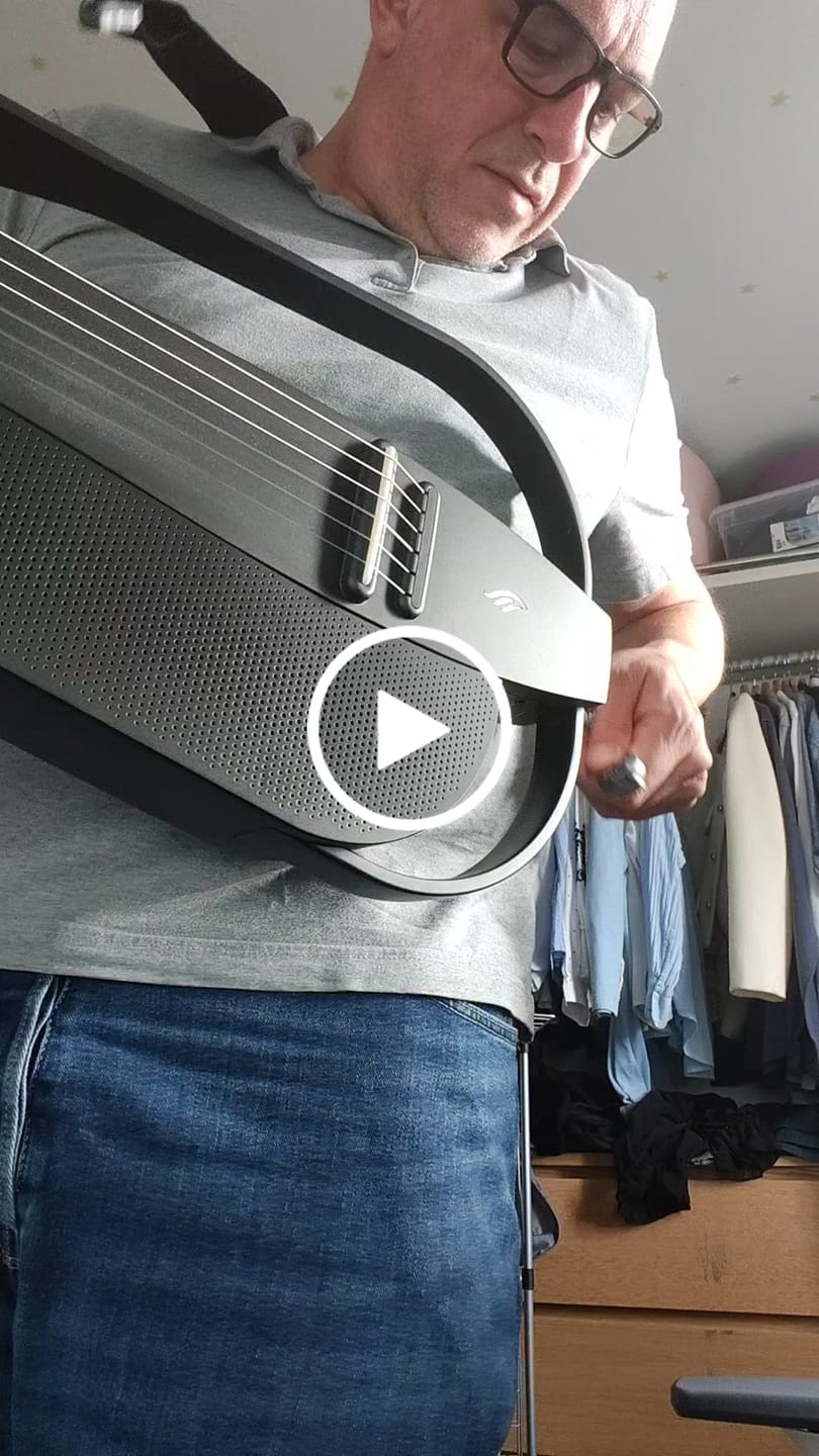 Customer video review of MS1 Guitar Strap