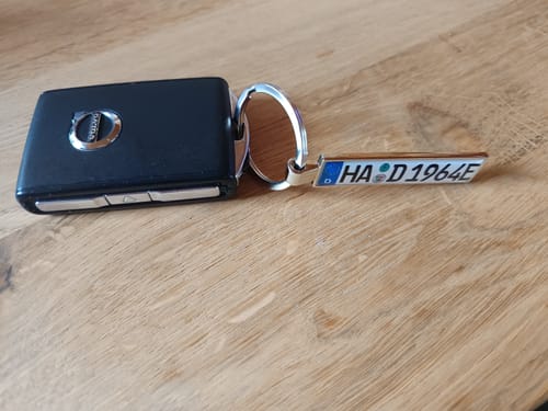 Customer photo review of Kennzeichen Schlüsselanhänger Mini Nummernschild Metall